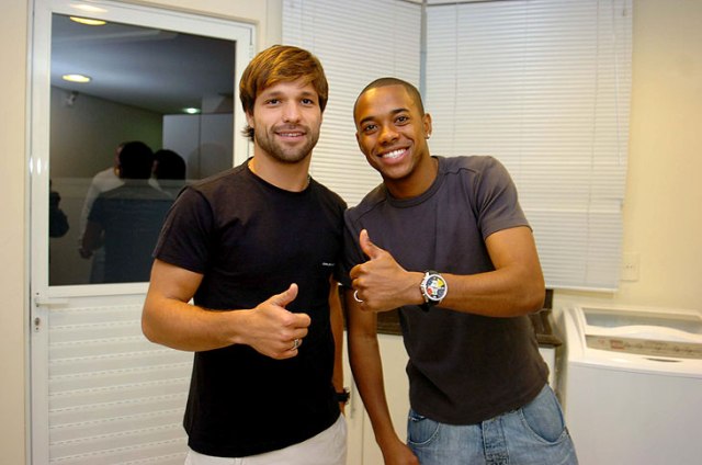 O Santos F.C., pretende montar um supertime com a provavel venda do Ganso !