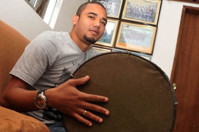 Santos e Adriano pertos de acerto do novo contrato !