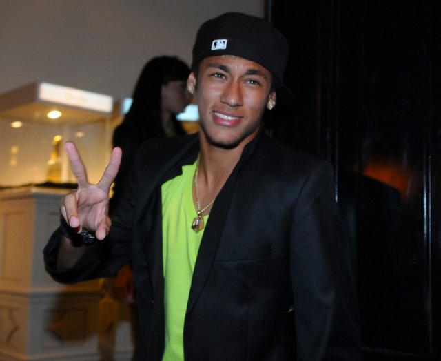 Manchester United oferece $ 48 milhões de euros por Neymar. Êle diz não !